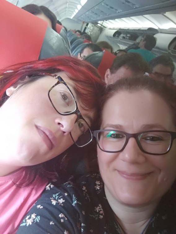 Eva y yo en el avión